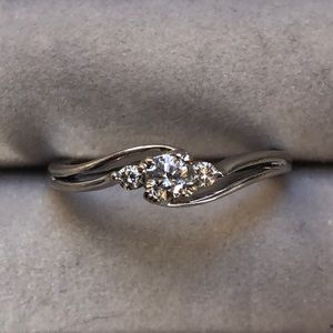 3 Stone Diamond Ring